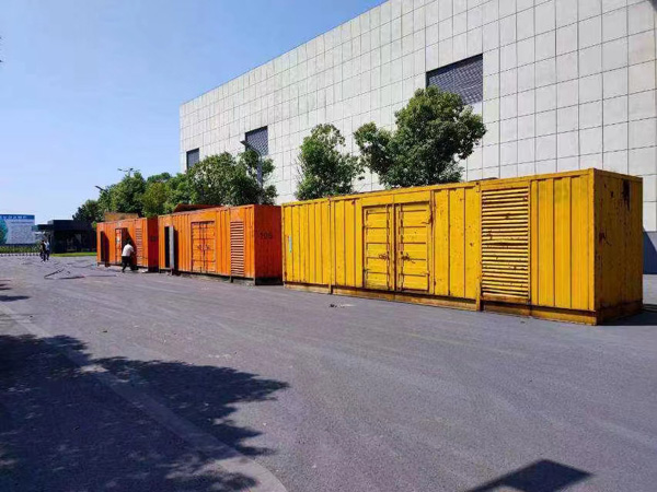 满洲里环境温度变化对柴油发电机组的性能有哪些具体影响？